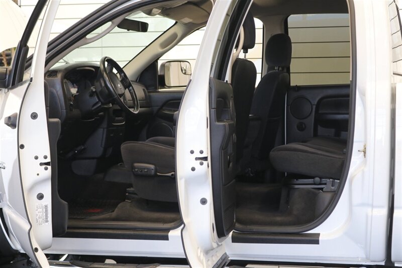 2004 Dodge Ram 2500 SLT  1-OWNER* 100% RUST FREE* NEW 3 "LEVEL KIT W/ BILSTEIN 5100 SHOCKS & NEW 33 "BFG KO3 10-PLYS* EVERY SERVICE RECORD SINCE NEW* ALL NEW FLUIDS-FILTERS-AC CHARGE-BELTS* LINEX BED LINER* ALL BOOKS & 2-KEYS - Photo 50 - Portland, OR 97230