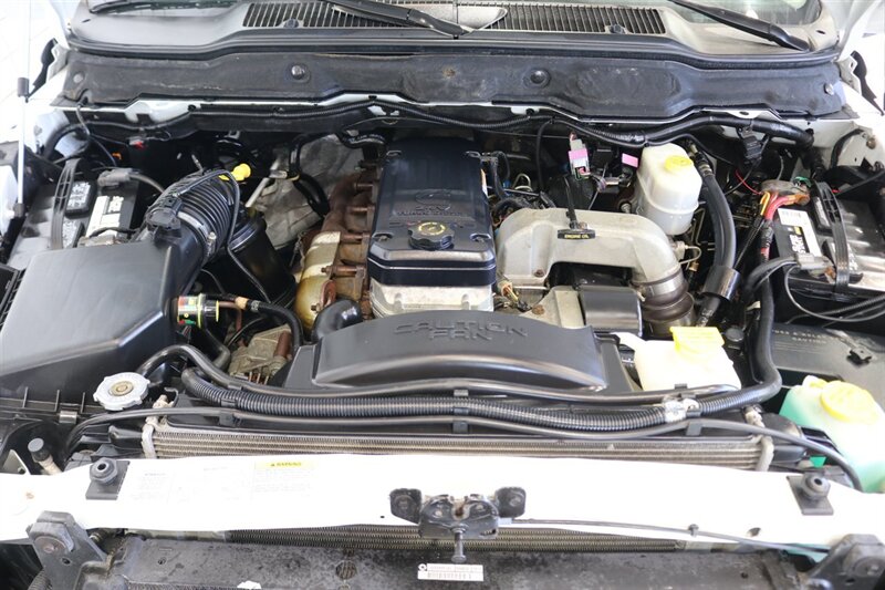 2004 Dodge Ram 2500 SLT  1-OWNER* 100% RUST FREE* NEW 3 "LEVEL KIT W/ BILSTEIN 5100 SHOCKS & NEW 33 "BFG KO3 10-PLYS* EVERY SERVICE RECORD SINCE NEW* ALL NEW FLUIDS-FILTERS-AC CHARGE-BELTS* LINEX BED LINER* ALL BOOKS & 2-KEYS - Photo 14 - Portland, OR 97230