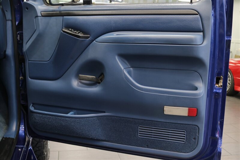 1997 Ford F-250 XLT  100% RUST FREE* 35K ACTUAL MILES& BIG BLOCK 460* NEW 33 " BFG KO3 10-PLY's* ALCOA'S* WARN HUBS* PROTECH HEADACHE RACK* LINEX BED LINER* TRAILER BRAKES* RUNNING BOARDS* COOLANT/AC /BRAKE FLUID FLUSH - Photo 67 - Portland, OR 97230