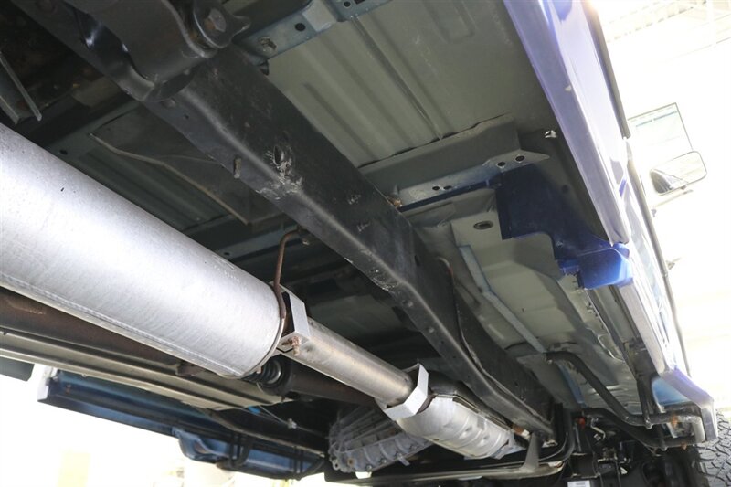 1997 Ford F-250 XLT  100% RUST FREE* 35K ACTUAL MILES& BIG BLOCK 460* NEW 33 " BFG KO3 10-PLY's* ALCOA'S* WARN HUBS* PROTECH HEADACHE RACK* LINEX BED LINER* TRAILER BRAKES* RUNNING BOARDS* COOLANT/AC /BRAKE FLUID FLUSH - Photo 22 - Portland, OR 97230