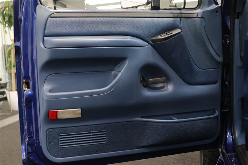 1997 Ford F-250 XLT  100% RUST FREE* 35K ACTUAL MILES& BIG BLOCK 460* NEW 33 " BFG KO3 10-PLY's* ALCOA'S* WARN HUBS* PROTECH HEADACHE RACK* LINEX BED LINER* TRAILER BRAKES* RUNNING BOARDS* COOLANT/AC /BRAKE FLUID FLUSH - Photo 66 - Portland, OR 97230