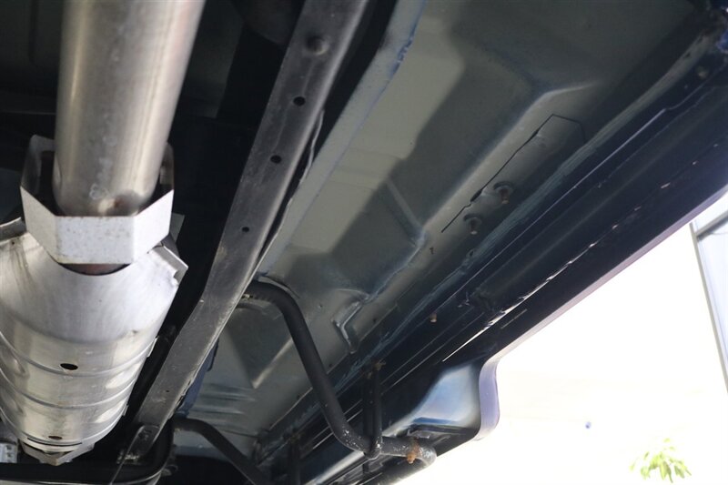 1997 Ford F-250 XLT  100% RUST FREE* 35K ACTUAL MILES& BIG BLOCK 460* NEW 33 " BFG KO3 10-PLY's* ALCOA'S* WARN HUBS* PROTECH HEADACHE RACK* LINEX BED LINER* TRAILER BRAKES* RUNNING BOARDS* COOLANT/AC /BRAKE FLUID FLUSH - Photo 30 - Portland, OR 97230