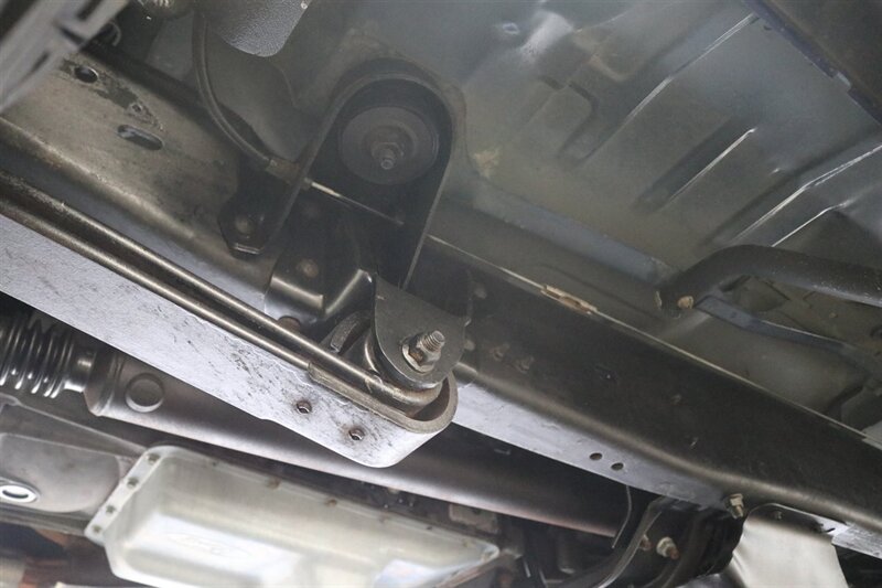 1997 Ford F-250 XLT  100% RUST FREE* 35K ACTUAL MILES& BIG BLOCK 460* NEW 33 " BFG KO3 10-PLY's* ALCOA'S* WARN HUBS* PROTECH HEADACHE RACK* LINEX BED LINER* TRAILER BRAKES* RUNNING BOARDS* COOLANT/AC /BRAKE FLUID FLUSH - Photo 25 - Portland, OR 97230