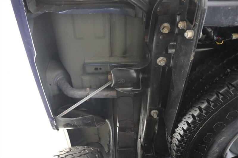 1997 Ford F-250 XLT  100% RUST FREE* 35K ACTUAL MILES& BIG BLOCK 460* NEW 33 " BFG KO3 10-PLY's* ALCOA'S* WARN HUBS* PROTECH HEADACHE RACK* LINEX BED LINER* TRAILER BRAKES* RUNNING BOARDS* COOLANT/AC /BRAKE FLUID FLUSH - Photo 33 - Portland, OR 97230