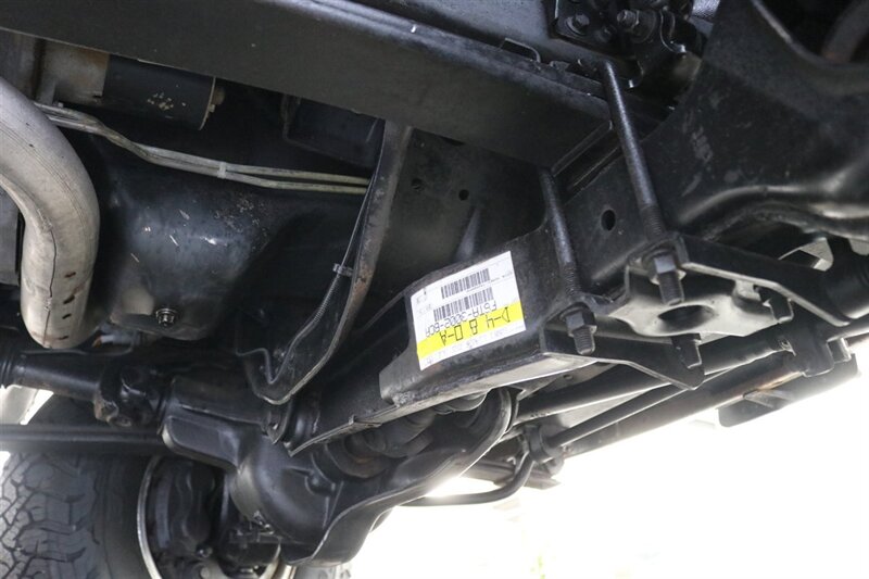 1997 Ford F-250 XLT  100% RUST FREE* 35K ACTUAL MILES& BIG BLOCK 460* NEW 33 " BFG KO3 10-PLY's* ALCOA'S* WARN HUBS* PROTECH HEADACHE RACK* LINEX BED LINER* TRAILER BRAKES* RUNNING BOARDS* COOLANT/AC /BRAKE FLUID FLUSH - Photo 37 - Portland, OR 97230