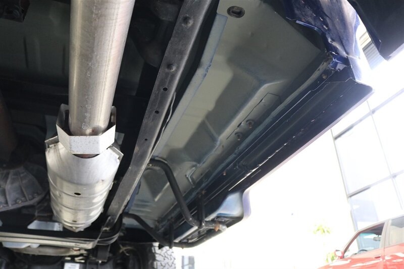 1997 Ford F-250 XLT  100% RUST FREE* 35K ACTUAL MILES& BIG BLOCK 460* NEW 33 " BFG KO3 10-PLY's* ALCOA'S* WARN HUBS* PROTECH HEADACHE RACK* LINEX BED LINER* TRAILER BRAKES* RUNNING BOARDS* COOLANT/AC /BRAKE FLUID FLUSH - Photo 23 - Portland, OR 97230