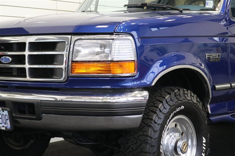 1997 Ford F-250 XLT  100% RUST FREE* 35K ACTUAL MILES& BIG BLOCK 460* NEW 33 " BFG KO3 10-PLY's* ALCOA'S* WARN HUBS* PROTECH HEADACHE RACK* LINEX BED LINER* TRAILER BRAKES* RUNNING BOARDS* COOLANT/AC /BRAKE FLUID FLUSH - Photo 12 - Portland, OR 97230