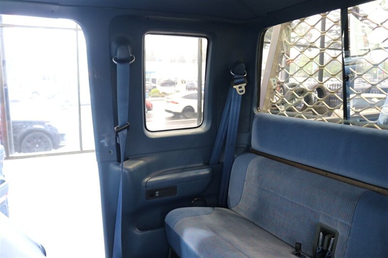 1997 Ford F-250 XLT  100% RUST FREE* 35K ACTUAL MILES& BIG BLOCK 460* NEW 33 " BFG KO3 10-PLY's* ALCOA'S* WARN HUBS* PROTECH HEADACHE RACK* LINEX BED LINER* TRAILER BRAKES* RUNNING BOARDS* COOLANT/AC /BRAKE FLUID FLUSH - Photo 87 - Portland, OR 97230