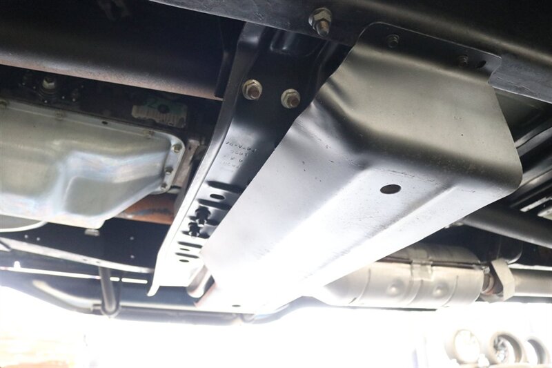 1997 Ford F-250 XLT  100% RUST FREE* 35K ACTUAL MILES& BIG BLOCK 460* NEW 33 " BFG KO3 10-PLY's* ALCOA'S* WARN HUBS* PROTECH HEADACHE RACK* LINEX BED LINER* TRAILER BRAKES* RUNNING BOARDS* COOLANT/AC /BRAKE FLUID FLUSH - Photo 27 - Portland, OR 97230