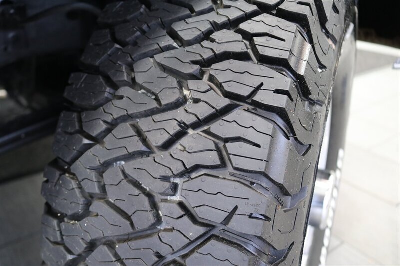 1997 Ford F-250 XLT  100% RUST FREE* 35K ACTUAL MILES& BIG BLOCK 460* NEW 33 " BFG KO3 10-PLY's* ALCOA'S* WARN HUBS* PROTECH HEADACHE RACK* LINEX BED LINER* TRAILER BRAKES* RUNNING BOARDS* COOLANT/AC /BRAKE FLUID FLUSH - Photo 45 - Portland, OR 97230