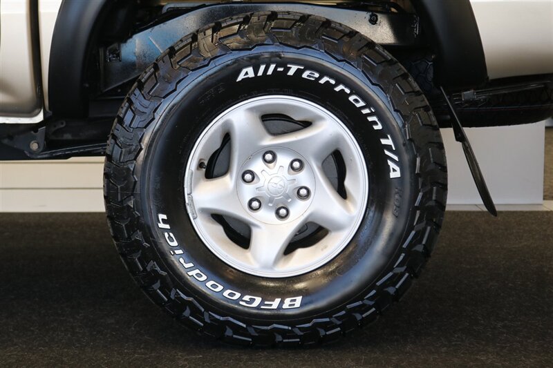 2004 Toyota Tacoma V6  100% RUST FREE* ONLY 33K MILES* REAR LOCKERS* SR5 PKG* NEW BILSTEIN TOYTEC LEVEL LIFT W/ 33 " BFG KO3s* NEW TIMING BELT-WATER PUMP SERVICE-TUNE UP-FLUIDS - Photo 50 - Portland, OR 97230