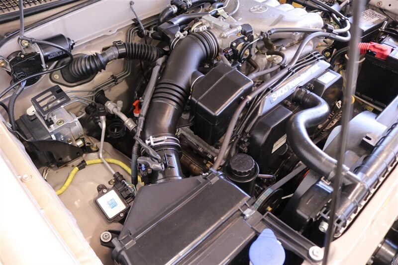 2004 Toyota Tacoma V6  100% RUST FREE* ONLY 33K MILES* REAR LOCKERS* SR5 PKG* NEW BILSTEIN TOYTEC LEVEL LIFT W/ 33 " BFG KO3s* NEW TIMING BELT-WATER PUMP SERVICE-TUNE UP-FLUIDS - Photo 38 - Portland, OR 97230