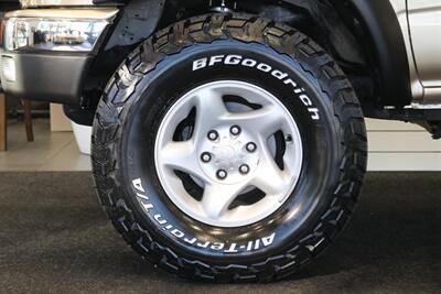 2004 Toyota Tacoma V6  100% RUST FREE* ONLY 33K MILES* REAR LOCKERS* SR5 PKG* NEW BILSTEIN TOYTEC LEVEL LIFT W/ 33 " BFG KO3s* NEW TIMING BELT-WATER PUMP SERVICE-TUNE UP-FLUIDS - Photo 20 - Portland, OR 97230