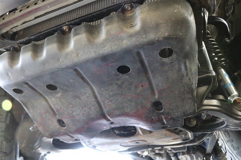 2004 Toyota Tacoma V6  100% RUST FREE* ONLY 33K MILES* REAR LOCKERS* SR5 PKG* NEW BILSTEIN TOYTEC LEVEL LIFT W/ 33 " BFG KO3s* NEW TIMING BELT-WATER PUMP SERVICE-TUNE UP-FLUIDS - Photo 35 - Portland, OR 97230