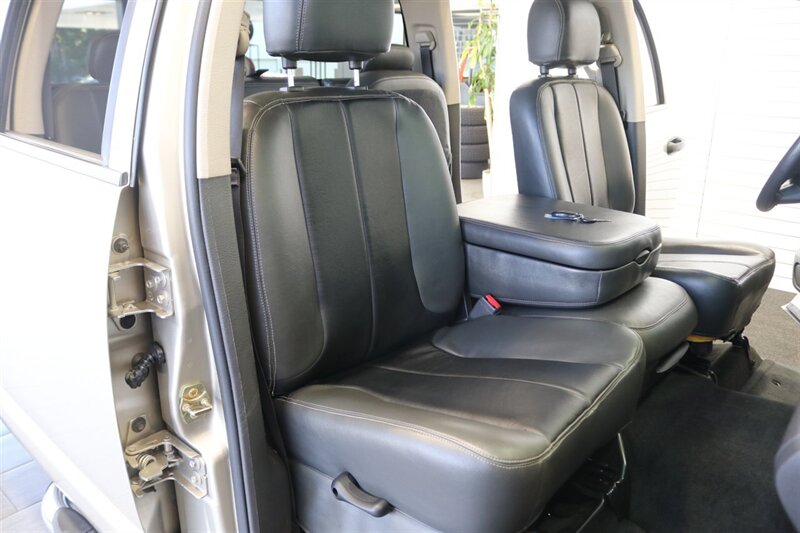 2005 Dodge Ram 3500 SLT LONG BED* 100% RUST FREE* NEW 3 " CARLI LEVEL LIFT* NEW BILSTEIN 5100 SERIES SHOCKS & STEERING STABILIZER* NEW 35 " BFG KO3 12-PLYs* BANKS RAM AIR POWER PKG* REAR AIR BAGS* SPRAY IN BED LINER - Photo 17 - Portland, OR 97230