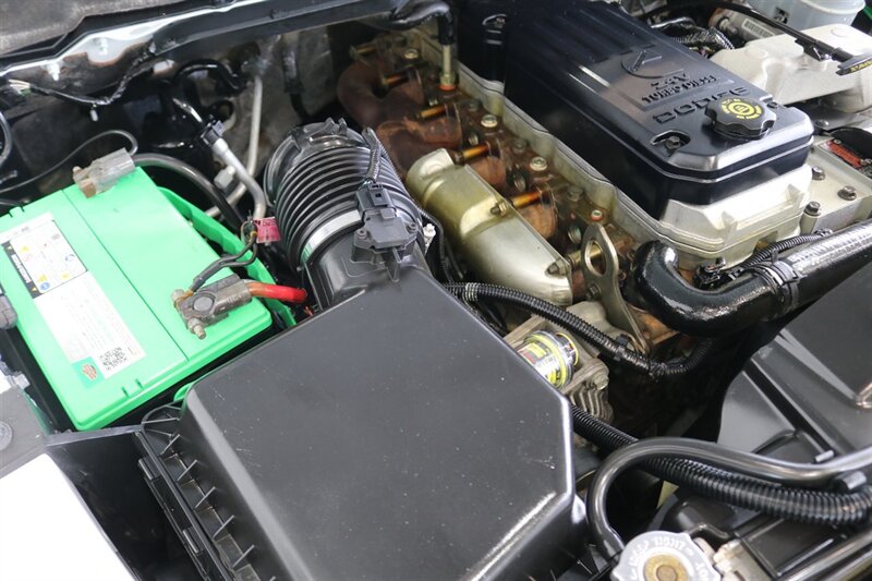 2003 Dodge Ram 2500 SLT 4dr Quad Cab SLT  1-OWNER* 6-SPEED MANUAL NV5600* 5.9L HO* 100% RUST FREE* NEW 3 "LEVEL KIT W/ NEW 35 " BFG KO3 12-PLY* NEW 17 "PRO COMPS* FULLY SERVICED* LIKE NEW IN & OUT* FULL PAINT MATCH BUMPERS-GRILLE - Photo 38 - Portland, OR 97230