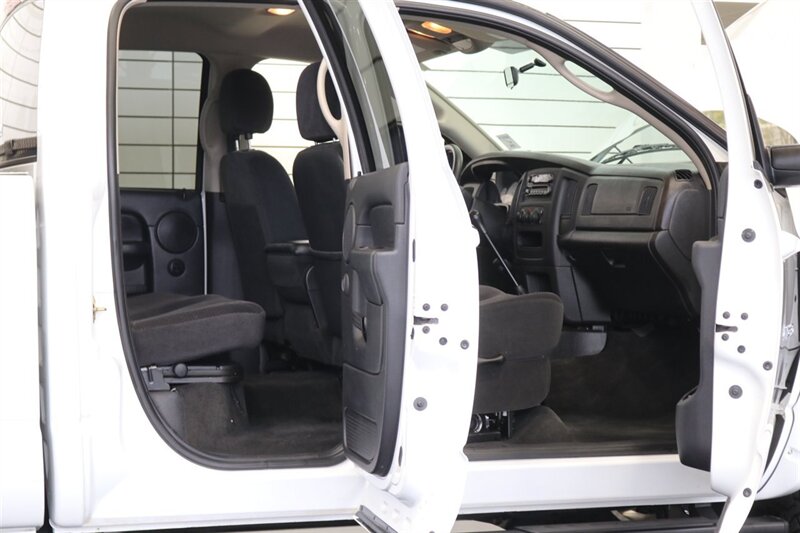 2003 Dodge Ram 2500 SLT 4dr Quad Cab SLT  1-OWNER* 6-SPEED MANUAL NV5600* 5.9L HO* 100% RUST FREE* NEW 3 "LEVEL KIT W/ NEW 35 " BFG KO3 12-PLY* NEW 17 "PRO COMPS* FULLY SERVICED* LIKE NEW IN & OUT* FULL PAINT MATCH BUMPERS-GRILLE - Photo 63 - Portland, OR 97230