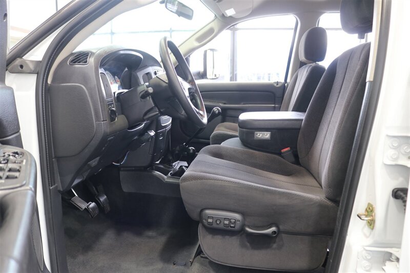 2003 Dodge Ram 2500 SLT 4dr Quad Cab SLT  1-OWNER* 6-SPEED MANUAL NV5600* 5.9L HO* 100% RUST FREE* NEW 3 "LEVEL KIT W/ NEW 35 " BFG KO3 12-PLY* NEW 17 "PRO COMPS* FULLY SERVICED* LIKE NEW IN & OUT* FULL PAINT MATCH BUMPERS-GRILLE - Photo 76 - Portland, OR 97230