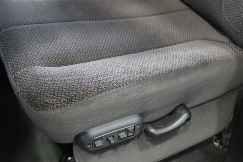 2003 Dodge Ram 2500 SLT 4dr Quad Cab SLT  1-OWNER* 6-SPEED MANUAL NV5600* 5.9L HO* 100% RUST FREE* NEW 3 "LEVEL KIT W/ NEW 35 " BFG KO3 12-PLY* NEW 17 "PRO COMPS* FULLY SERVICED* LIKE NEW IN & OUT* FULL PAINT MATCH BUMPERS-GRILLE - Photo 70 - Portland, OR 97230