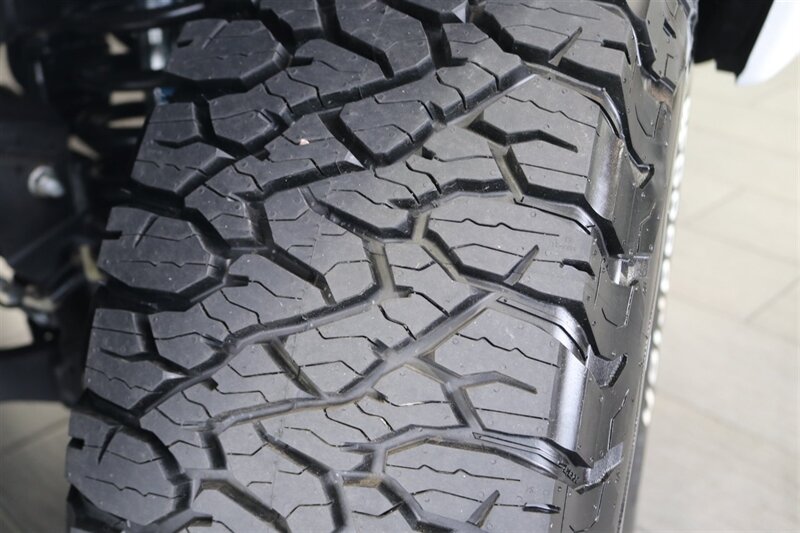 2003 Dodge Ram 2500 SLT 4dr Quad Cab SLT  1-OWNER* 6-SPEED MANUAL NV5600* 5.9L HO* 100% RUST FREE* NEW 3 "LEVEL KIT W/ NEW 35 " BFG KO3 12-PLY* NEW 17 "PRO COMPS* FULLY SERVICED* LIKE NEW IN & OUT* FULL PAINT MATCH BUMPERS-GRILLE - Photo 49 - Portland, OR 97230