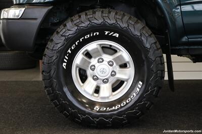 1998 Toyota Tacoma Limited  5-SPEED MANUAL* 66K ACTUAL MILES* 1-OWNER W/ 0-RUST* NEW TIMING BELT-WATER PUMP SERVICE* NEW BILSTEIN LEVEL KIT* NEW 33 " BFG KO2 TIRES* SUN ROOF - Photo 20 - Portland, OR 97230