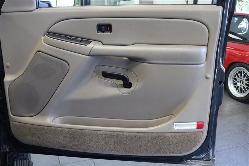 2005 GMC Yukon 2500 SLE  9-PASSENGER* 4X4* 100% RUST FREE* 6.0L VORTEC* NEW 2.5 "LEVEL KIT W/NEW 33 " BFG KO3 10-PLYS* FULL FRESH SERVICE W/ NEW FLUIDS* REAR AIR* SHOWS LIKE NEW* NO PETS / NON-SMOKER* 2-KEYS - Photo 63 - Portland, OR 97230