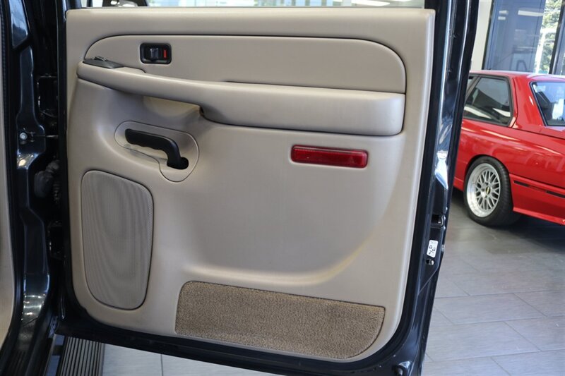2005 GMC Yukon 2500 SLE  9-PASSENGER* 4X4* 100% RUST FREE* 6.0L VORTEC* NEW 2.5 "LEVEL KIT W/NEW 33 " BFG KO3 10-PLYS* FULL FRESH SERVICE W/ NEW FLUIDS* REAR AIR* SHOWS LIKE NEW* NO PETS / NON-SMOKER* 2-KEYS - Photo 65 - Portland, OR 97230