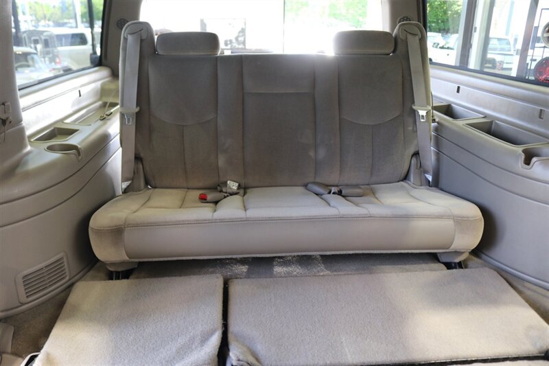 2005 GMC Yukon 2500 SLE  9-PASSENGER* 4X4* 100% RUST FREE* 6.0L VORTEC* NEW 2.5 "LEVEL KIT W/NEW 33 " BFG KO3 10-PLYS* FULL FRESH SERVICE W/ NEW FLUIDS* REAR AIR* SHOWS LIKE NEW* NO PETS / NON-SMOKER* 2-KEYS - Photo 20 - Portland, OR 97230