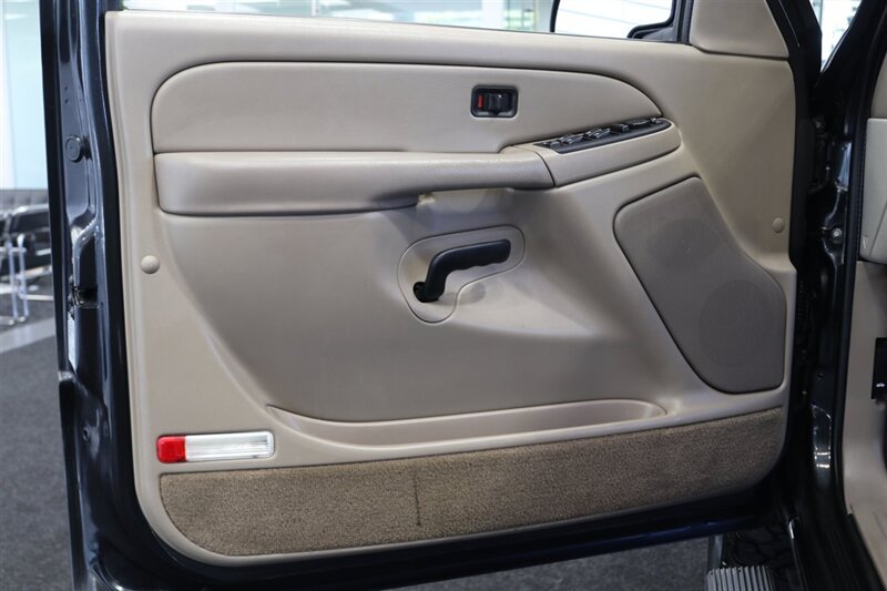 2005 GMC Yukon 2500 SLE  9-PASSENGER* 4X4* 100% RUST FREE* 6.0L VORTEC* NEW 2.5 "LEVEL KIT W/NEW 33 " BFG KO3 10-PLYS* FULL FRESH SERVICE W/ NEW FLUIDS* REAR AIR* SHOWS LIKE NEW* NO PETS / NON-SMOKER* 2-KEYS - Photo 62 - Portland, OR 97230