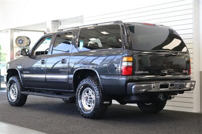 2005 GMC Yukon 2500 SLE  9-PASSENGER* 4X4* 100% RUST FREE* 6.0L VORTEC* NEW 2.5 "LEVEL KIT W/NEW 33 " BFG KO3 10-PLYS* FULL FRESH SERVICE W/ NEW FLUIDS* REAR AIR* SHOWS LIKE NEW* NO PETS / NON-SMOKER* 2-KEYS - Photo 6 - Portland, OR 97230