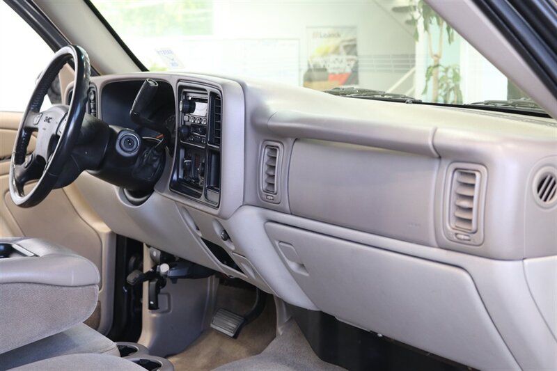 2005 GMC Yukon 2500 SLE  9-PASSENGER* 4X4* 100% RUST FREE* 6.0L VORTEC* NEW 2.5 "LEVEL KIT W/NEW 33 " BFG KO3 10-PLYS* FULL FRESH SERVICE W/ NEW FLUIDS* REAR AIR* SHOWS LIKE NEW* NO PETS / NON-SMOKER* 2-KEYS - Photo 80 - Portland, OR 97230