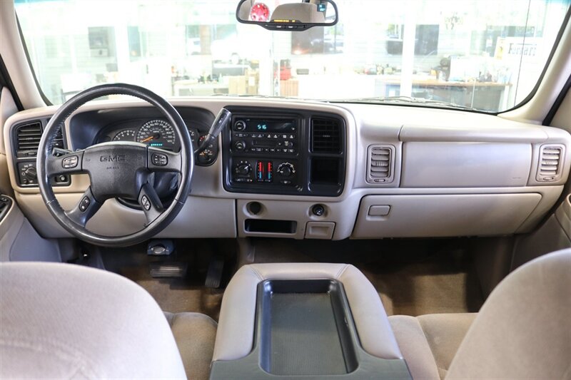 2005 GMC Yukon 2500 SLE  9-PASSENGER* 4X4* 100% RUST FREE* 6.0L VORTEC* NEW 2.5 "LEVEL KIT W/NEW 33 " BFG KO3 10-PLYS* FULL FRESH SERVICE W/ NEW FLUIDS* REAR AIR* SHOWS LIKE NEW* NO PETS / NON-SMOKER* 2-KEYS - Photo 21 - Portland, OR 97230