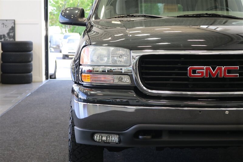 2005 GMC Yukon 2500 SLE  9-PASSENGER* 4X4* 100% RUST FREE* 6.0L VORTEC* NEW 2.5 "LEVEL KIT W/NEW 33 " BFG KO3 10-PLYS* FULL FRESH SERVICE W/ NEW FLUIDS* REAR AIR* SHOWS LIKE NEW* NO PETS / NON-SMOKER* 2-KEYS - Photo 55 - Portland, OR 97230