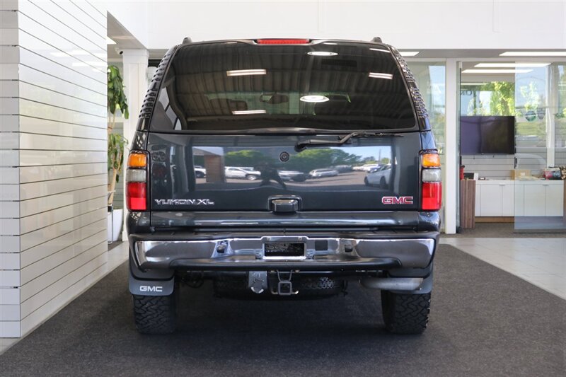 2005 GMC Yukon 2500 SLE  9-PASSENGER* 4X4* 100% RUST FREE* 6.0L VORTEC* NEW 2.5 "LEVEL KIT W/NEW 33 " BFG KO3 10-PLYS* FULL FRESH SERVICE W/ NEW FLUIDS* REAR AIR* SHOWS LIKE NEW* NO PETS / NON-SMOKER* 2-KEYS - Photo 9 - Portland, OR 97230