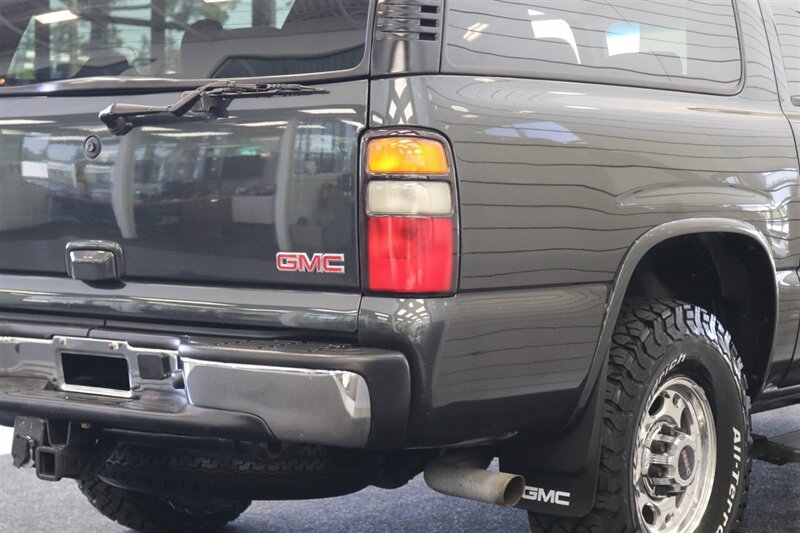 2005 GMC Yukon 2500 SLE  9-PASSENGER* 4X4* 100% RUST FREE* 6.0L VORTEC* NEW 2.5 "LEVEL KIT W/NEW 33 " BFG KO3 10-PLYS* FULL FRESH SERVICE W/ NEW FLUIDS* REAR AIR* SHOWS LIKE NEW* NO PETS / NON-SMOKER* 2-KEYS - Photo 44 - Portland, OR 97230