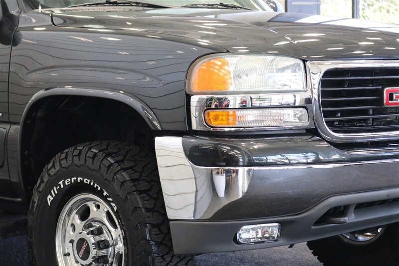 2005 GMC Yukon 2500 SLE  9-PASSENGER* 4X4* 100% RUST FREE* 6.0L VORTEC* NEW 2.5 "LEVEL KIT W/NEW 33 " BFG KO3 10-PLYS* FULL FRESH SERVICE W/ NEW FLUIDS* REAR AIR* SHOWS LIKE NEW* NO PETS / NON-SMOKER* 2-KEYS - Photo 13 - Portland, OR 97230