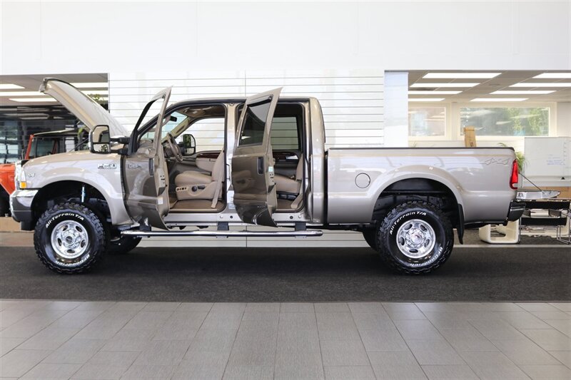 2003 Ford F-250 Lariat  2-OWNER* 100% RUST & CORROSION FREE* SHORT BED* NEW 2.5 "LEVEL KIT W/BILSTEIN 5100 SHOCKS* NEW 35 " BFG KO3 10-PLY TIRES* NEW FLUIDS / FILTERS / AC SERVICE* ALL BOOKS & MANUALS & 2-KEYS - Photo 10 - Portland, OR 97230