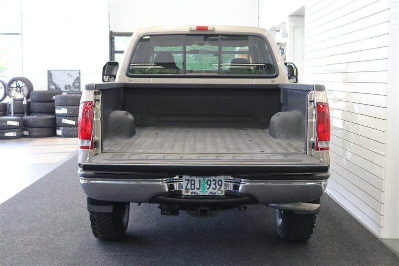 2003 Ford F-250 Lariat  2-OWNER* 100% RUST & CORROSION FREE* SHORT BED* NEW 2.5 "LEVEL KIT W/BILSTEIN 5100 SHOCKS* NEW 35 " BFG KO3 10-PLY TIRES* NEW FLUIDS / FILTERS / AC SERVICE* ALL BOOKS & MANUALS & 2-KEYS - Photo 15 - Portland, OR 97230