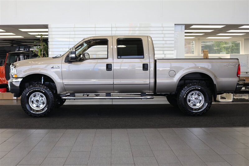 2003 Ford F-250 Lariat  2-OWNER* 100% RUST & CORROSION FREE* SHORT BED* NEW 2.5 "LEVEL KIT W/BILSTEIN 5100 SHOCKS* NEW 35 " BFG KO3 10-PLY TIRES* NEW FLUIDS / FILTERS / AC SERVICE* ALL BOOKS & MANUALS & 2-KEYS - Photo 4 - Portland, OR 97230