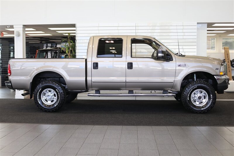 2003 Ford F-250 Lariat  2-OWNER* 100% RUST & CORROSION FREE* SHORT BED* NEW 2.5 "LEVEL KIT W/BILSTEIN 5100 SHOCKS* NEW 35 " BFG KO3 10-PLY TIRES* NEW FLUIDS / FILTERS / AC SERVICE* ALL BOOKS & MANUALS & 2-KEYS - Photo 5 - Portland, OR 97230