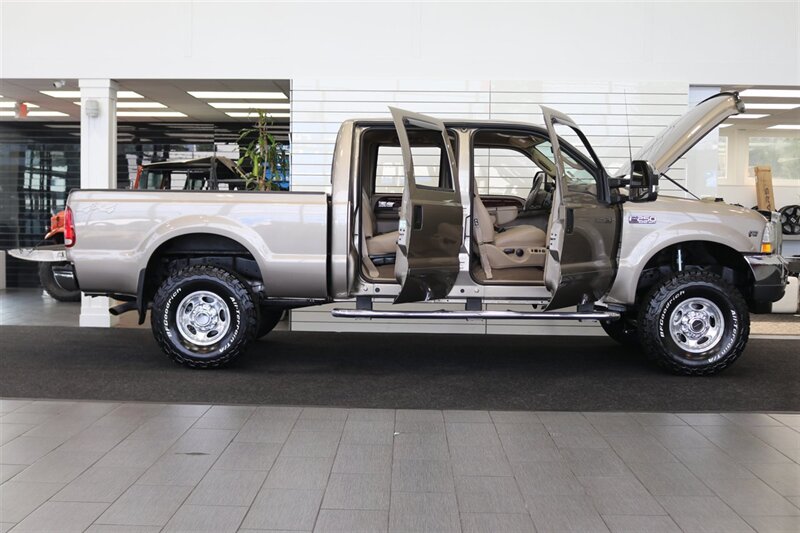2003 Ford F-250 Lariat  2-OWNER* 100% RUST & CORROSION FREE* SHORT BED* NEW 2.5 "LEVEL KIT W/BILSTEIN 5100 SHOCKS* NEW 35 " BFG KO3 10-PLY TIRES* NEW FLUIDS / FILTERS / AC SERVICE* ALL BOOKS & MANUALS & 2-KEYS - Photo 11 - Portland, OR 97230