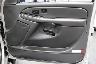 2006 Chevrolet Silverado 3500 LT3  1-OWNER* 100% RUST & CORROSION FREE* LT3 W/MOON ROOF & DVD* REAR AIR BAGS* PACBRAKE EXHAUST BRAKE* NEVER HAD 5TH WHEEL OR GOOSENECK* NEW 10-PLY A/T TIRES* REMOTE START - Photo 65 - Portland, OR 97230