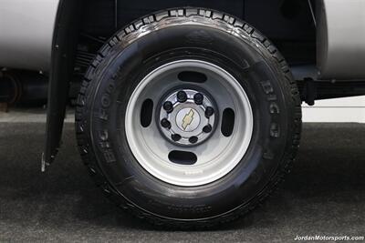 2006 Chevrolet Silverado 3500 LT3  1-OWNER* 100% RUST & CORROSION FREE* LT3 W/MOON ROOF & DVD* REAR AIR BAGS* PACBRAKE EXHAUST BRAKE* NEVER HAD 5TH WHEEL OR GOOSENECK* NEW 10-PLY A/T TIRES* REMOTE START - Photo 47 - Portland, OR 97230