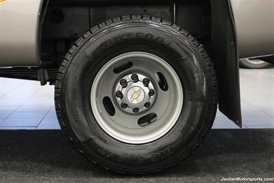 2006 Chevrolet Silverado 3500 LT3  1-OWNER* 100% RUST & CORROSION FREE* LT3 W/MOON ROOF & DVD* REAR AIR BAGS* PACBRAKE EXHAUST BRAKE* NEVER HAD 5TH WHEEL OR GOOSENECK* NEW 10-PLY A/T TIRES* REMOTE START - Photo 46 - Portland, OR 97230