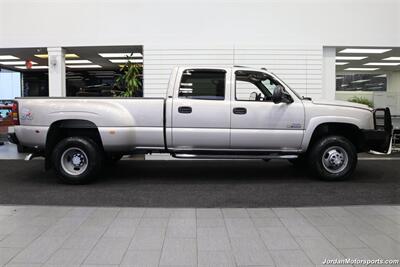 2006 Chevrolet Silverado 3500 LT3  1-OWNER* 100% RUST & CORROSION FREE* LT3 W/MOON ROOF & DVD* REAR AIR BAGS* PACBRAKE EXHAUST BRAKE* NEVER HAD 5TH WHEEL OR GOOSENECK* NEW 10-PLY A/T TIRES* REMOTE START - Photo 5 - Portland, OR 97230
