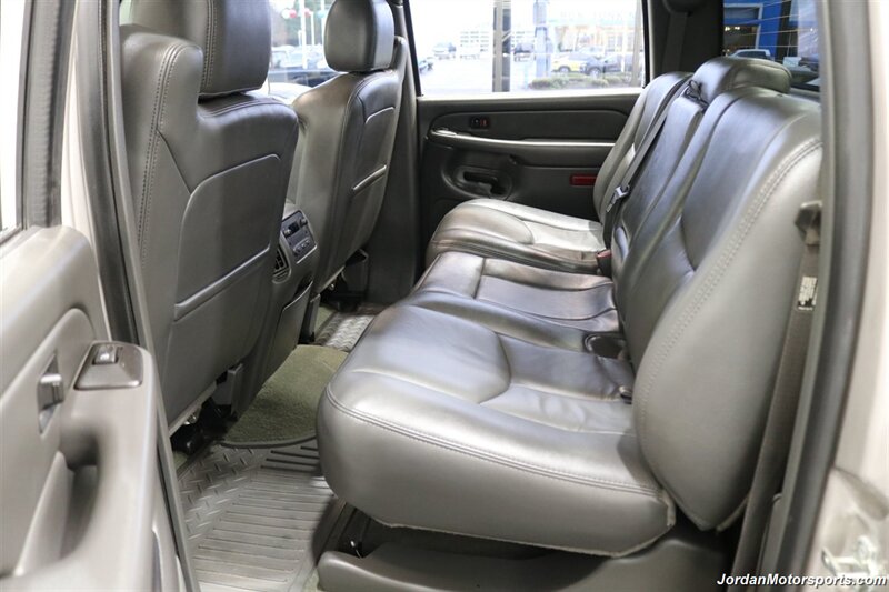 2006 Chevrolet Silverado 3500 LT3  1-OWNER* 100% RUST & CORROSION FREE* LT3 W/MOON ROOF & DVD* REAR AIR BAGS* PACBRAKE EXHAUST BRAKE* NEVER HAD 5TH WHEEL OR GOOSENECK* NEW 10-PLY A/T TIRES* REMOTE START - Photo 84 - Portland, OR 97230