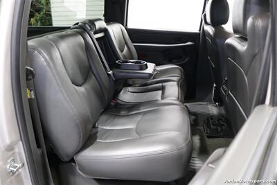 2006 Chevrolet Silverado 3500 LT3  1-OWNER* 100% RUST & CORROSION FREE* LT3 W/MOON ROOF & DVD* REAR AIR BAGS* PACBRAKE EXHAUST BRAKE* NEVER HAD 5TH WHEEL OR GOOSENECK* NEW 10-PLY A/T TIRES* REMOTE START - Photo 18 - Portland, OR 97230