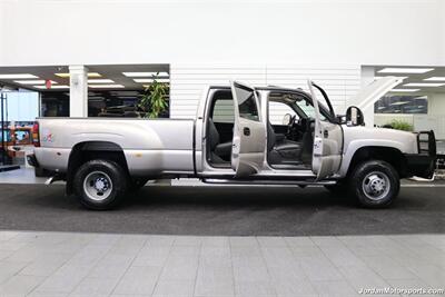 2006 Chevrolet Silverado 3500 LT3  1-OWNER* 100% RUST & CORROSION FREE* LT3 W/MOON ROOF & DVD* REAR AIR BAGS* PACBRAKE EXHAUST BRAKE* NEVER HAD 5TH WHEEL OR GOOSENECK* NEW 10-PLY A/T TIRES* REMOTE START - Photo 11 - Portland, OR 97230