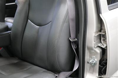 2006 Chevrolet Silverado 3500 LT3  1-OWNER* 100% RUST & CORROSION FREE* LT3 W/MOON ROOF & DVD* REAR AIR BAGS* PACBRAKE EXHAUST BRAKE* NEVER HAD 5TH WHEEL OR GOOSENECK* NEW 10-PLY A/T TIRES* REMOTE START - Photo 72 - Portland, OR 97230