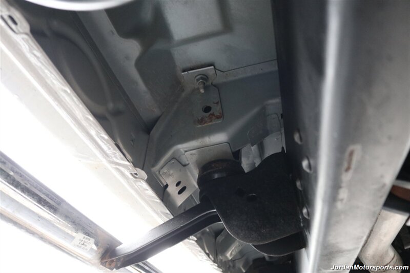 2006 Chevrolet Silverado 3500 LT3  1-OWNER* 100% RUST & CORROSION FREE* LT3 W/MOON ROOF & DVD* REAR AIR BAGS* PACBRAKE EXHAUST BRAKE* NEVER HAD 5TH WHEEL OR GOOSENECK* NEW 10-PLY A/T TIRES* REMOTE START - Photo 28 - Portland, OR 97230